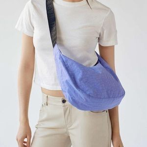 Baggu Medium Nylon Crescent Bag in Bluebell